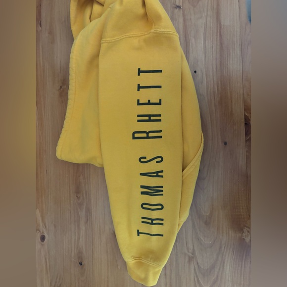 Thomas Rhett 2017 Concert Hoodie - Picture 5 of 6